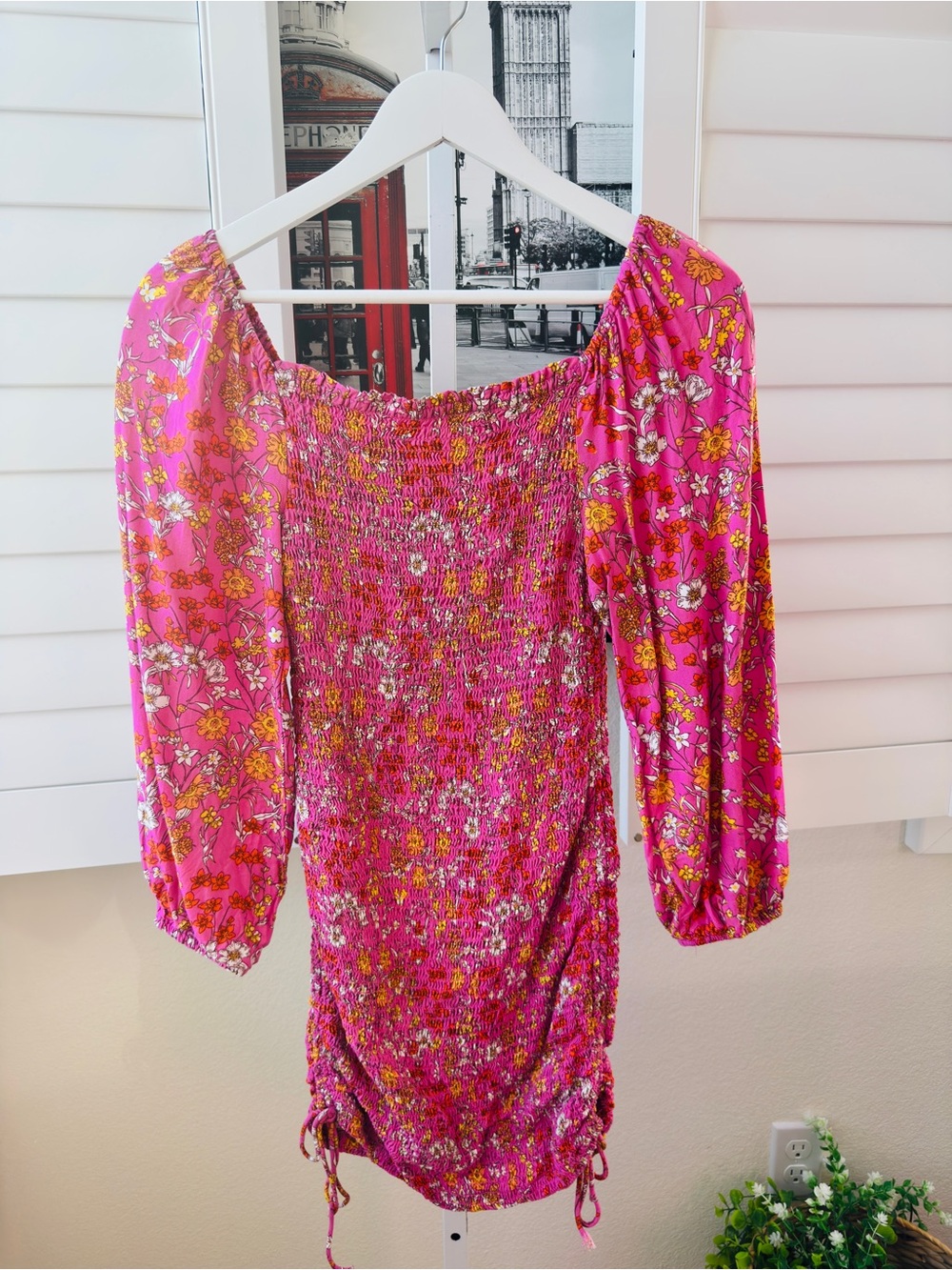 Jessica Simpson. Size XS.  Pink Floral Smocked Off-Shoulder Dress